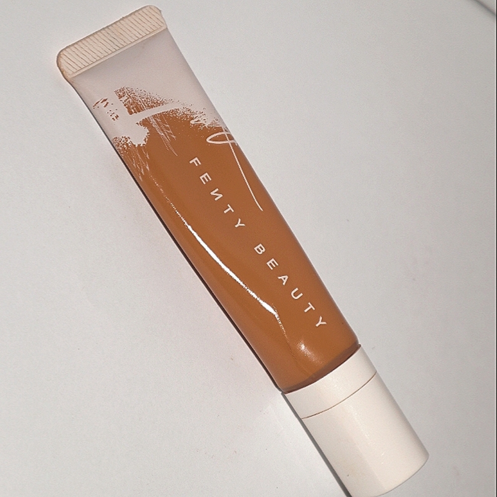 Fenty Pro Filt'r Hydrating Foundation (discontinued)